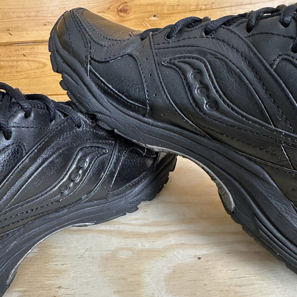 Saucony Womens ProGrid Integrity ST2 10109-2B Black Running Shoes Sneakers 9.5 - Picture 3 of 7